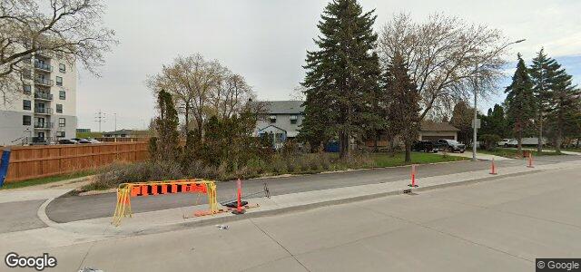 Larawan ng 36 University Crescent sa Winnipeg, Manitoba