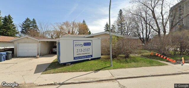 Larawan ng 50 University Crescent sa Winnipeg, Manitoba