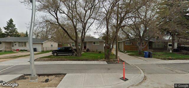 Larawan ng 58 University Crescent sa Winnipeg, Manitoba