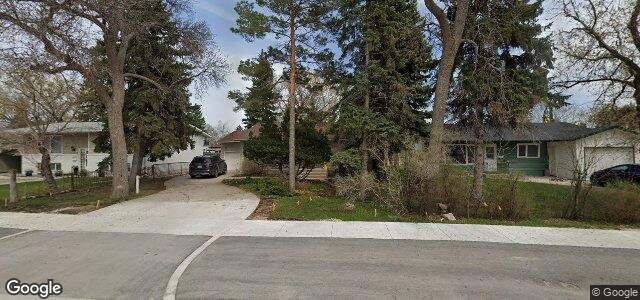 Larawan ng 66 University Crescent sa Winnipeg, Manitoba