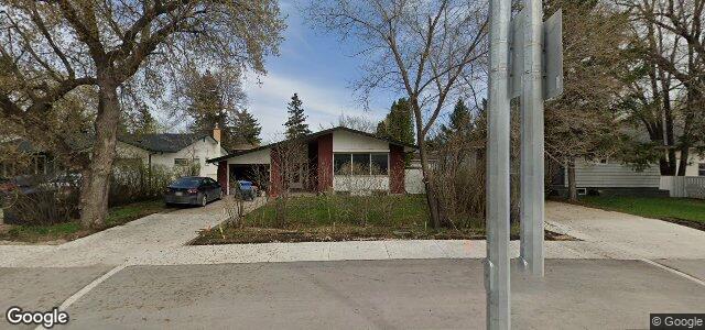 Larawan ng 70 University Crescent sa Winnipeg, Manitoba