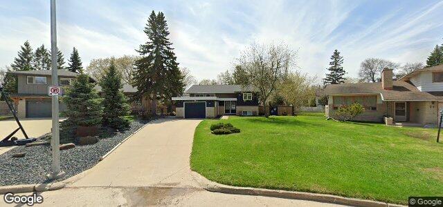 Larawan ng 73 Agassiz Drive sa Winnipeg, Manitoba