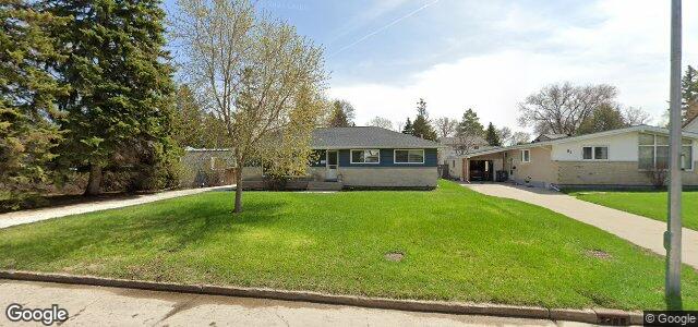 Larawan ng 83 Agassiz Drive sa Winnipeg, Manitoba