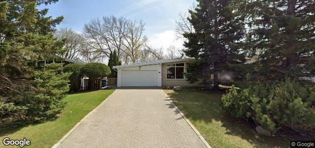 Larawan ng 92 Thatcher Drive sa Winnipeg, Manitoba