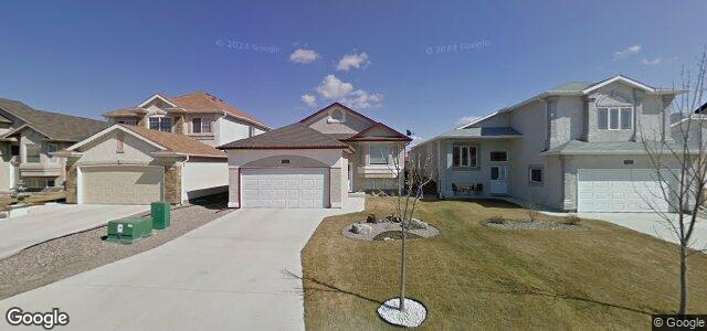 Larawan ng 15 Thorn Drive sa Winnipeg, Manitoba