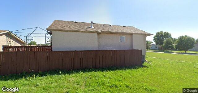 Larawan ng 1607 Leila Avenue sa Winnipeg, Manitoba