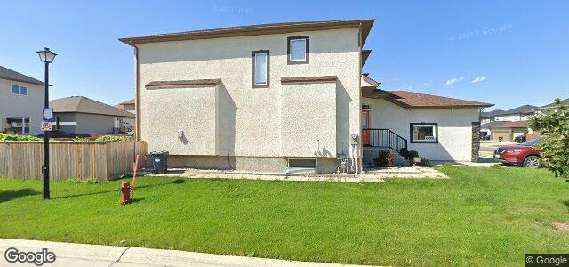 Larawan ng 1800 Templeton Avenue sa Winnipeg, Manitoba