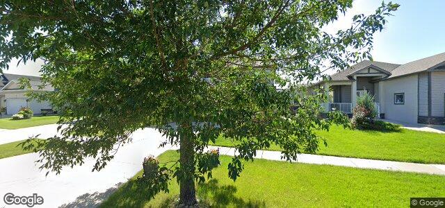 Photo of 38 Amber Trail in Winnipeg, Manitoba