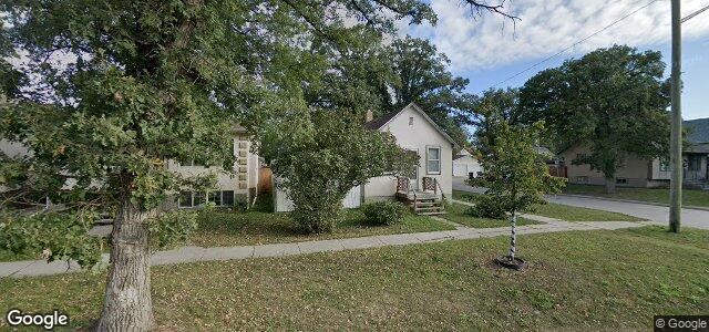 Larawan ng 549 Deniset Street sa Winnipeg, Manitoba