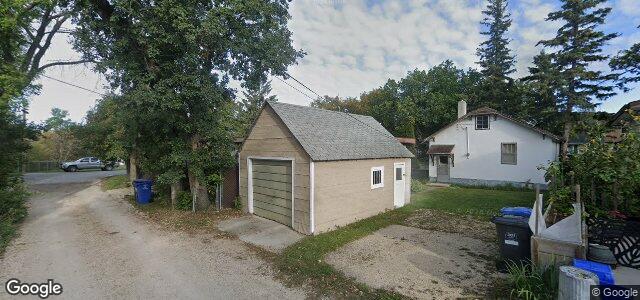 Larawan ng 558 Deniset Street sa Winnipeg, Manitoba