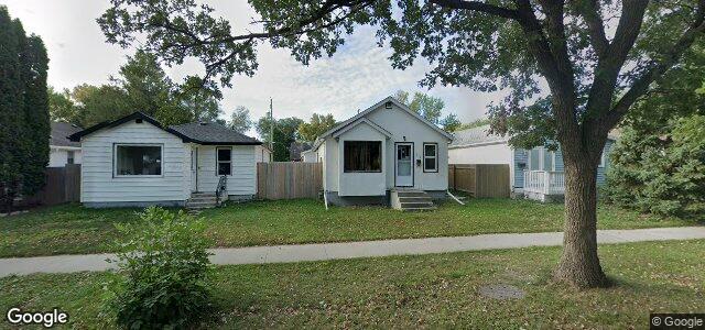 Larawan ng 572 Deniset Street sa Winnipeg, Manitoba