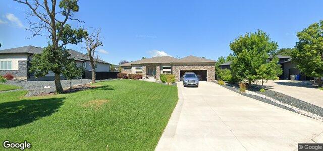 Larawan ng 10 Grand Oaks Cove sa Winnipeg, Manitoba