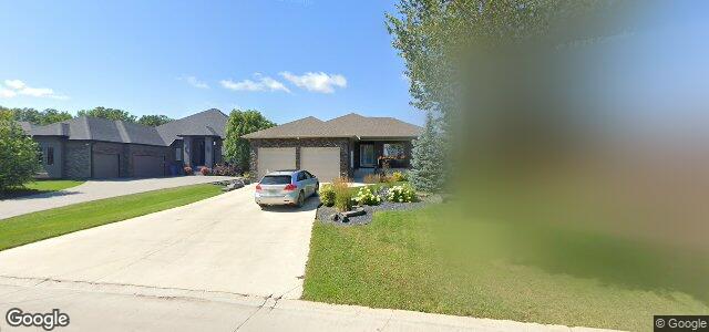 Larawan ng 121 Oak Forest Crescent sa Winnipeg, Manitoba
