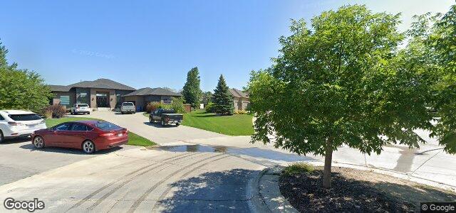 Larawan ng 18 Blue Oaks Cove sa Winnipeg, Manitoba