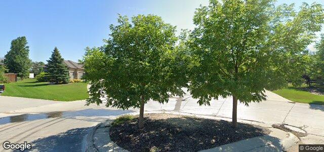 Larawan ng 22 Blue Oaks Cove sa Winnipeg, Manitoba