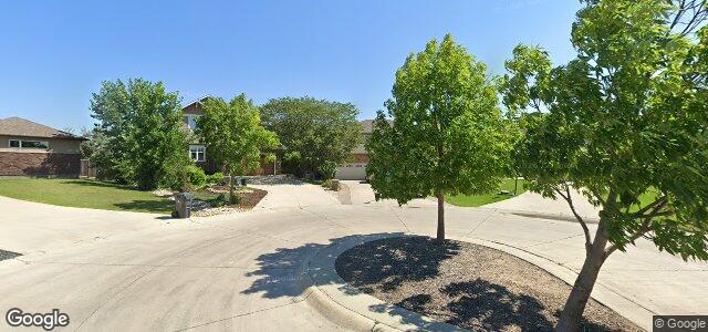 Larawan ng 26 Bur Oaks Cove sa Winnipeg, Manitoba