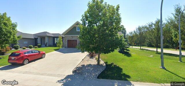 Photo of 46 Bur Oaks Cove in Winnipeg, Manitoba