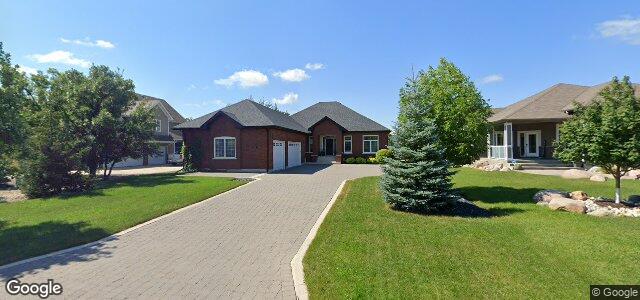 Photo of 67 Four Oaks Cove in Winnipeg, Manitoba