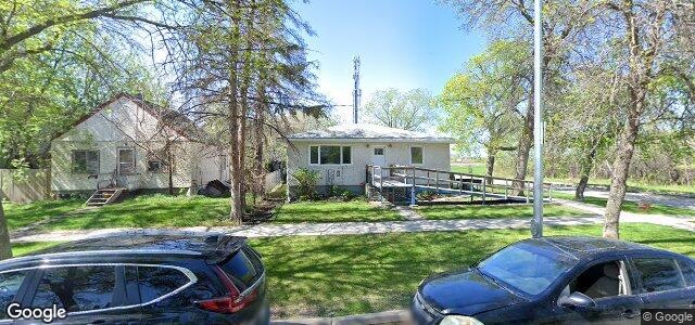 Larawan ng 1015 Rosemount Avenue sa Winnipeg, Manitoba