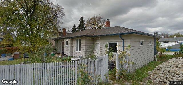 Larawan ng 1084 Somerville Avenue sa Winnipeg, Manitoba