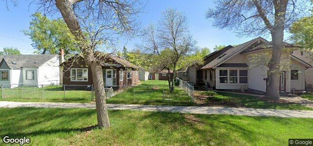 Larawan ng 1106 Rosemount Avenue sa Winnipeg, Manitoba