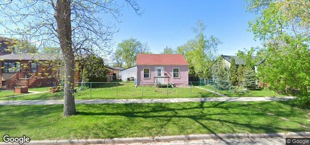 Larawan ng 1111 Rosemount Avenue sa Winnipeg, Manitoba