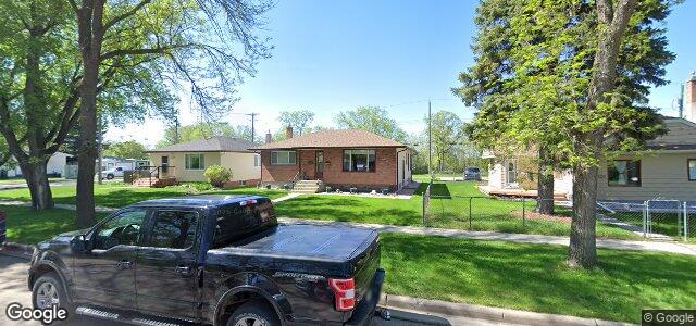 Larawan ng 1333 Rosemount Avenue sa Winnipeg, Manitoba