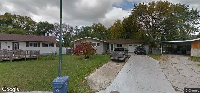 Larawan ng 17 Waterford Bay sa Winnipeg, Manitoba