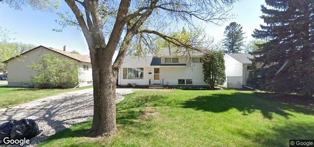 Larawan ng 4 Saturn Bay sa Winnipeg, Manitoba