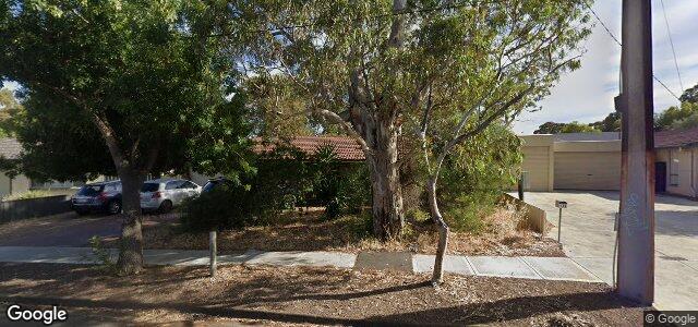 Larawan ng 15 Malone Street sa Winnipeg, Manitoba