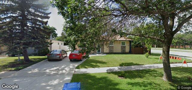 Larawan ng 2 Carlotta Crescent sa Winnipeg, Manitoba