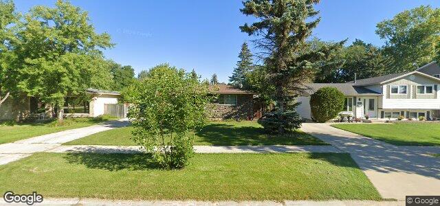 Larawan ng 210 Carlotta Crescent sa Winnipeg, Manitoba