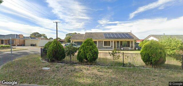 Larawan ng 26 Malone Street sa Winnipeg, Manitoba