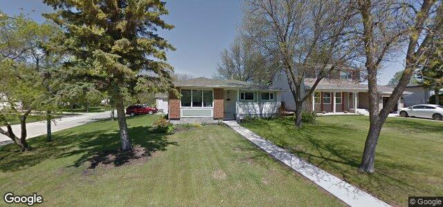 Larawan ng 27 Selwood Avenue sa Winnipeg, Manitoba