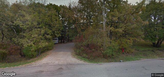 Larawan ng 549 Charleswood Road sa Winnipeg, Manitoba