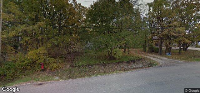 Larawan ng 553 Charleswood Road sa Winnipeg, Manitoba