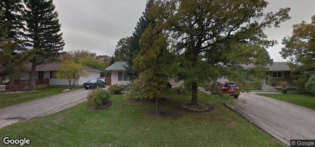 Larawan ng 590 Charleswood Road sa Winnipeg, Manitoba