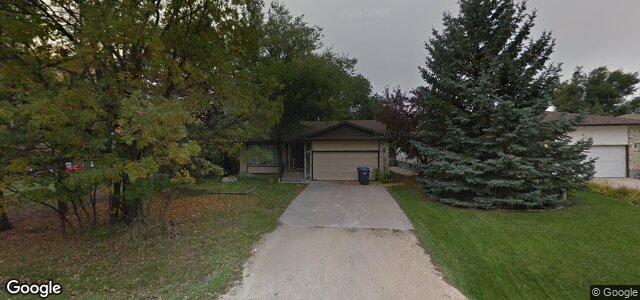 Larawan ng 630 Charleswood Road sa Winnipeg, Manitoba