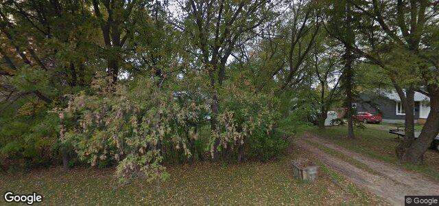 Larawan ng 640 Charleswood Road sa Winnipeg, Manitoba