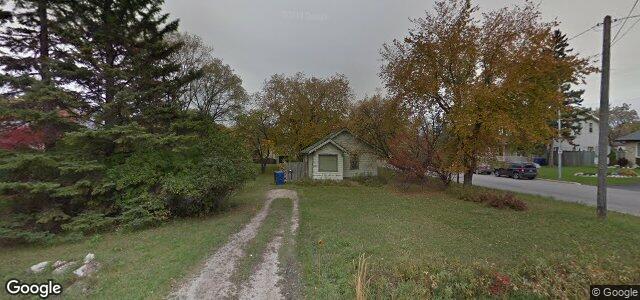 Larawan ng 692 Charleswood Road sa Winnipeg, Manitoba
