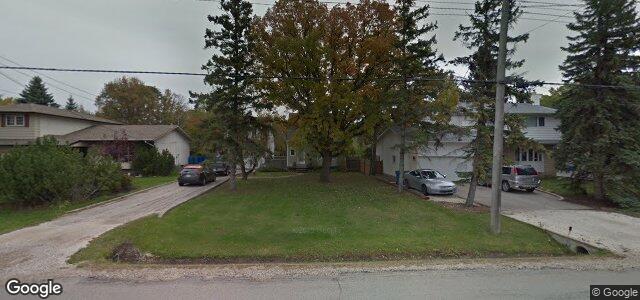 Larawan ng 715 Charleswood Road sa Winnipeg, Manitoba