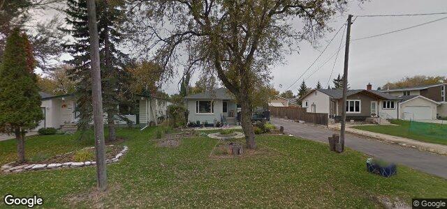 Photo of 720 Charleswood Road in Winnipeg, Manitoba