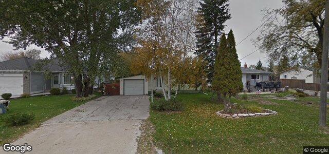 Larawan ng 726 Charleswood Road sa Winnipeg, Manitoba