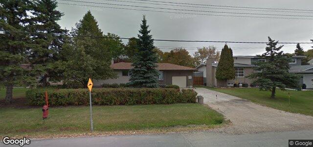 Photo of 727 Charleswood Road in Winnipeg, Manitoba