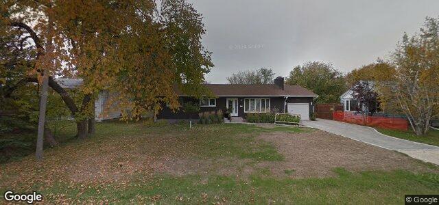 Larawan ng 734 Charleswood Road sa Winnipeg, Manitoba