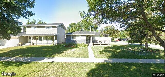 Larawan ng 74 Malone Street sa Winnipeg, Manitoba