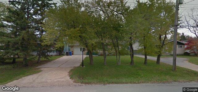 Larawan ng 749 Charleswood Road sa Winnipeg, Manitoba