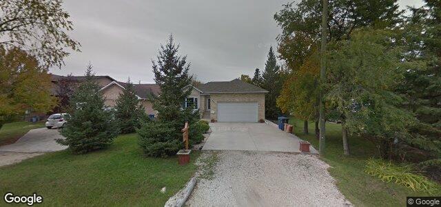 Larawan ng 750 Charleswood Road sa Winnipeg, Manitoba