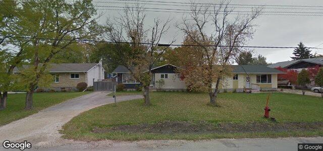 Larawan ng 753 Charleswood Road sa Winnipeg, Manitoba
