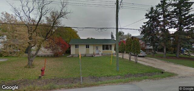 Larawan ng 757 Charleswood Road sa Winnipeg, Manitoba
